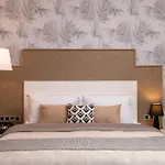 Elle & Hotel *