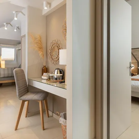 호텔 Elle & Paralía