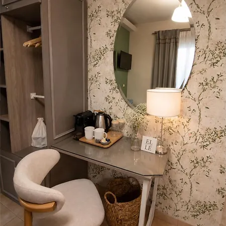 Hotel Elle &