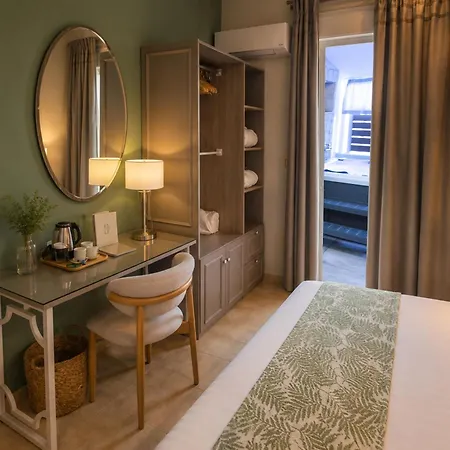 Hotel Elle & Paralía