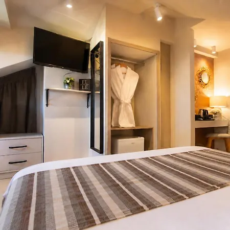 Hotel Elle & Paralía