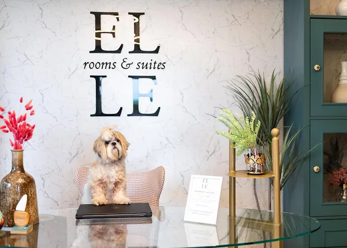 Elle & * Paralía