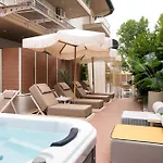 Hotel Elle & Paralía