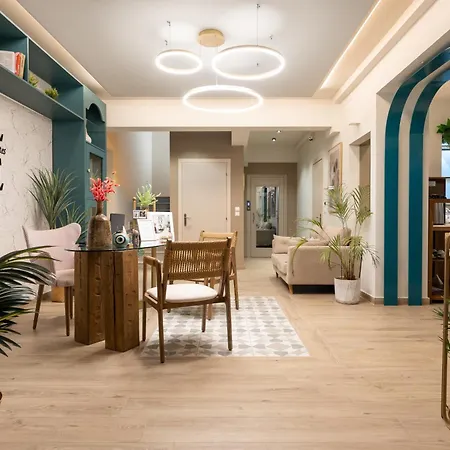 فندق Elle & Paralía