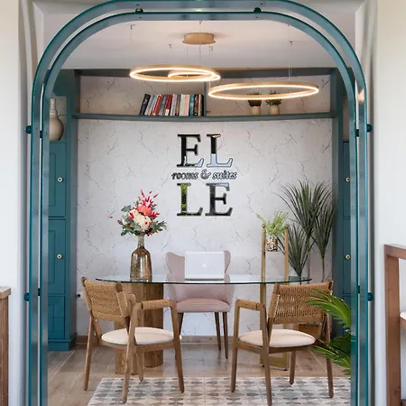 Elle &