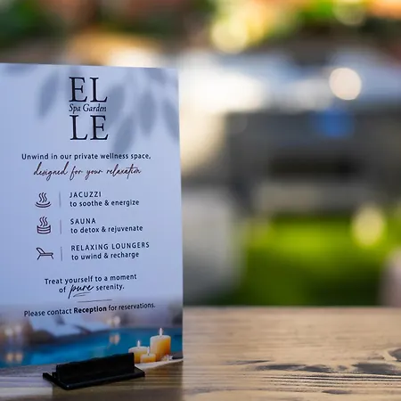 Hotel Elle &