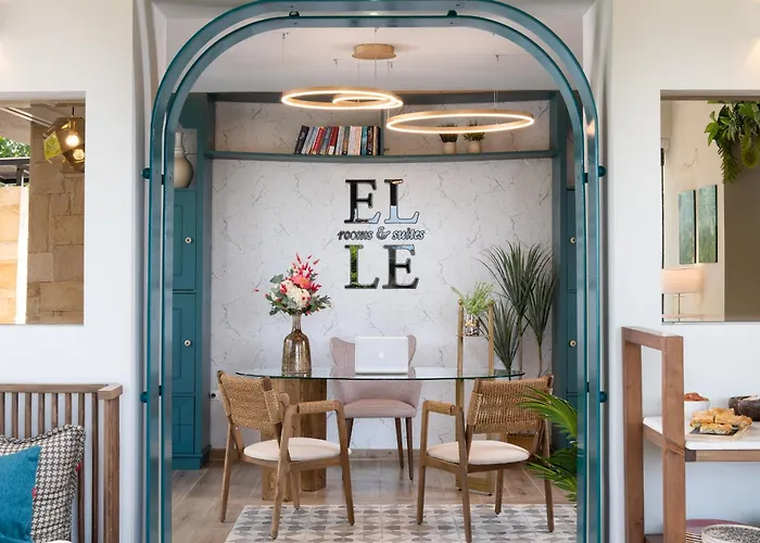 Elle &